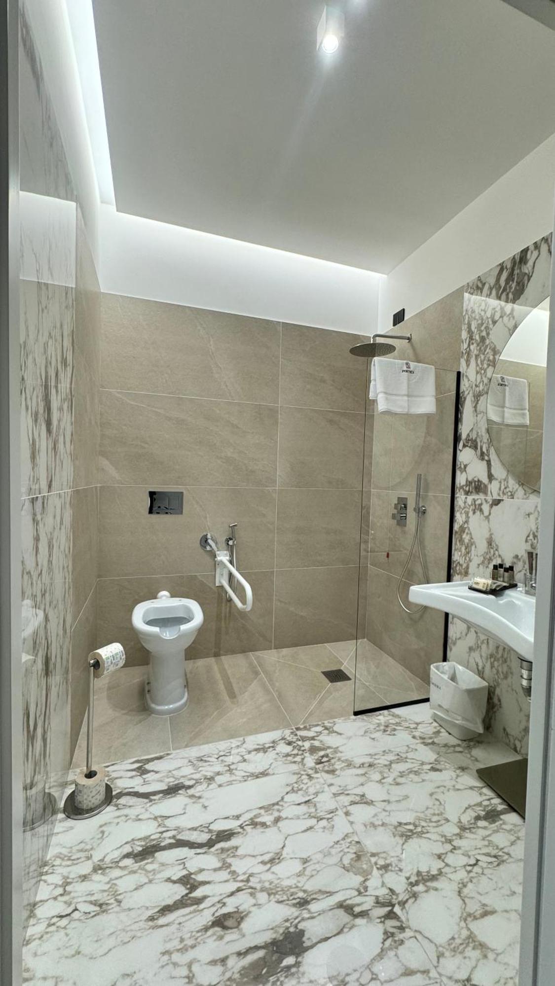 Hotel Poetica Boutique Sky