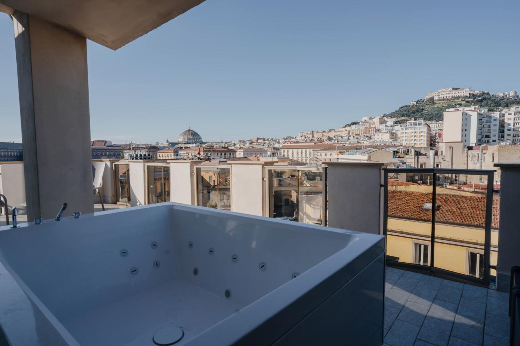 Poetica Boutique Sky Hotel 4*