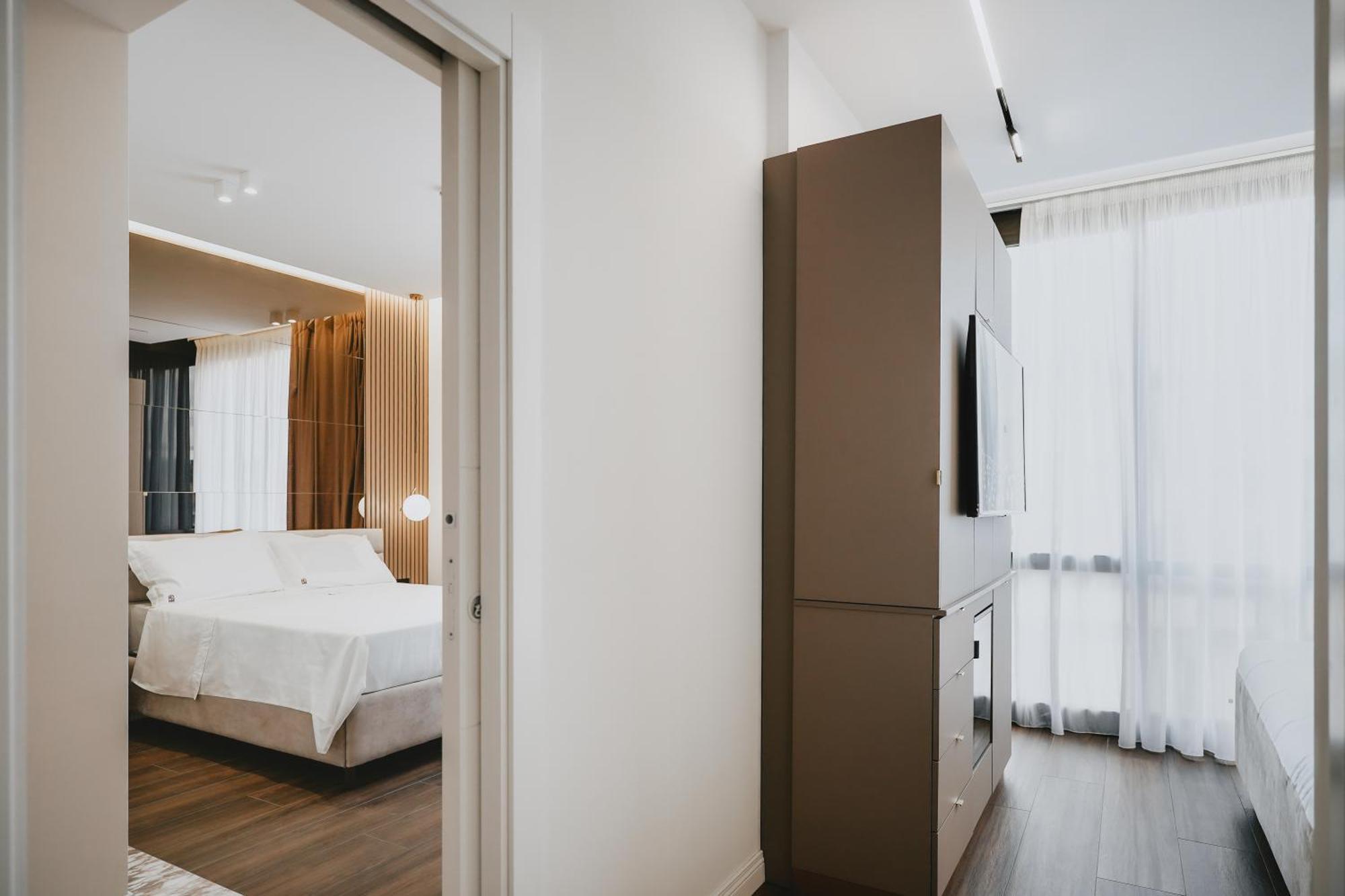 Poetica Boutique Sky 4*