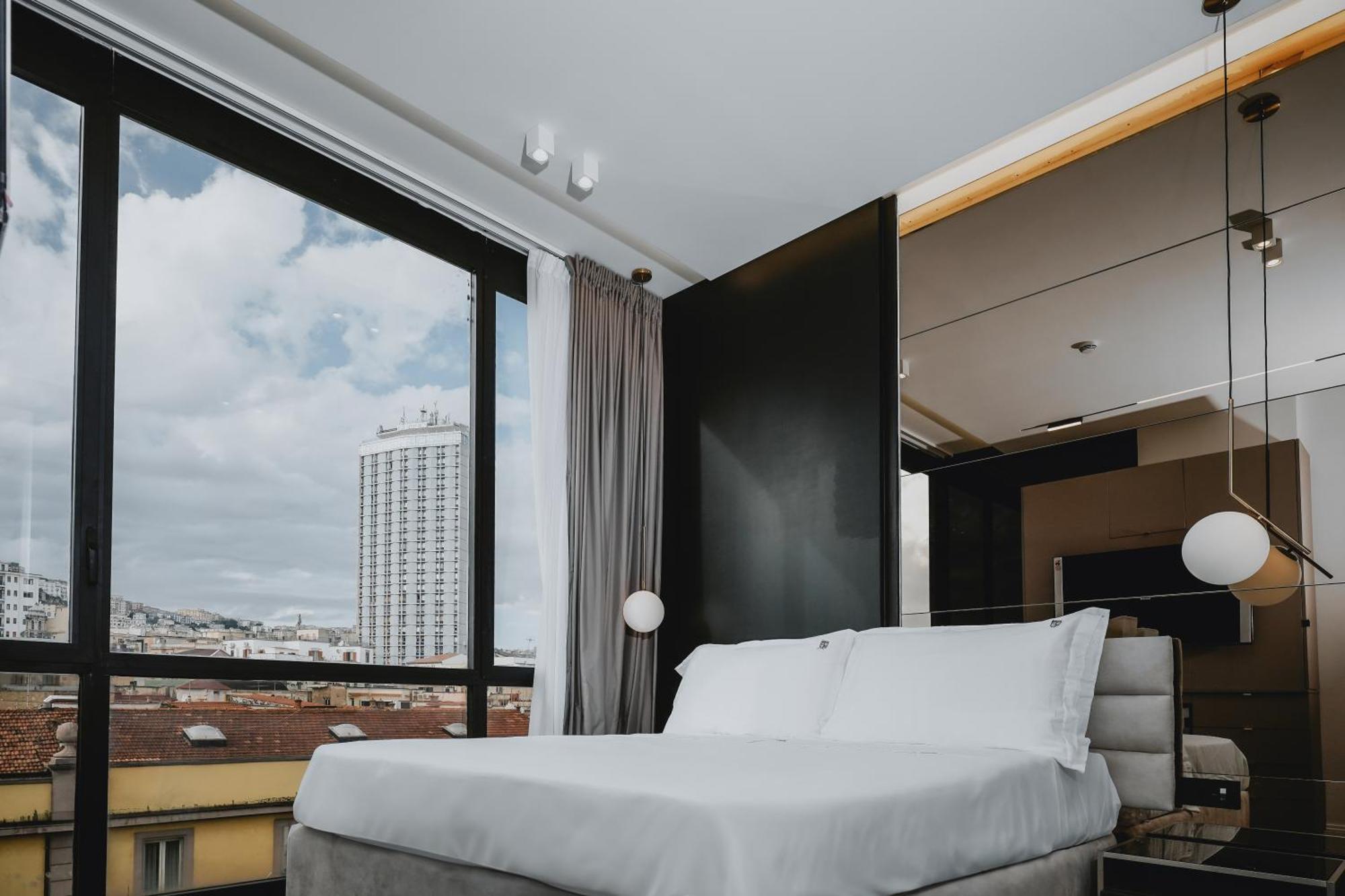 Poetica Boutique Sky Hotel 4*
